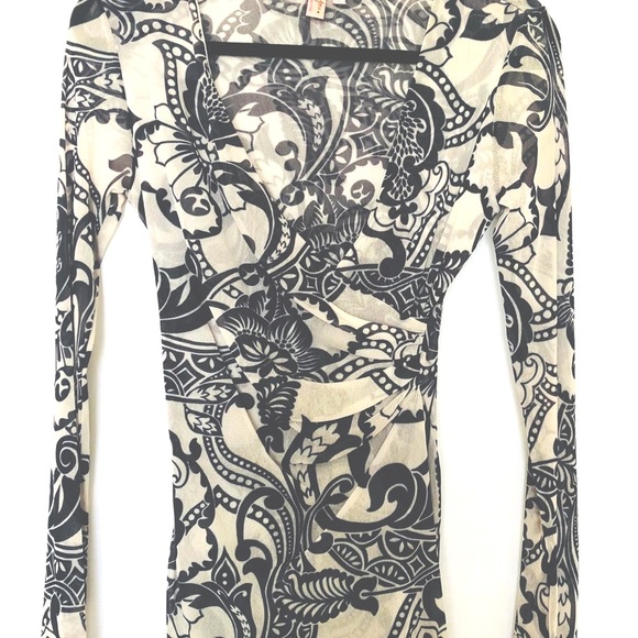 Sweet Pea by Stacy Frati Tops - Sweet pea double layered mesh woven top. Great print. Funky cool, bell sleeves